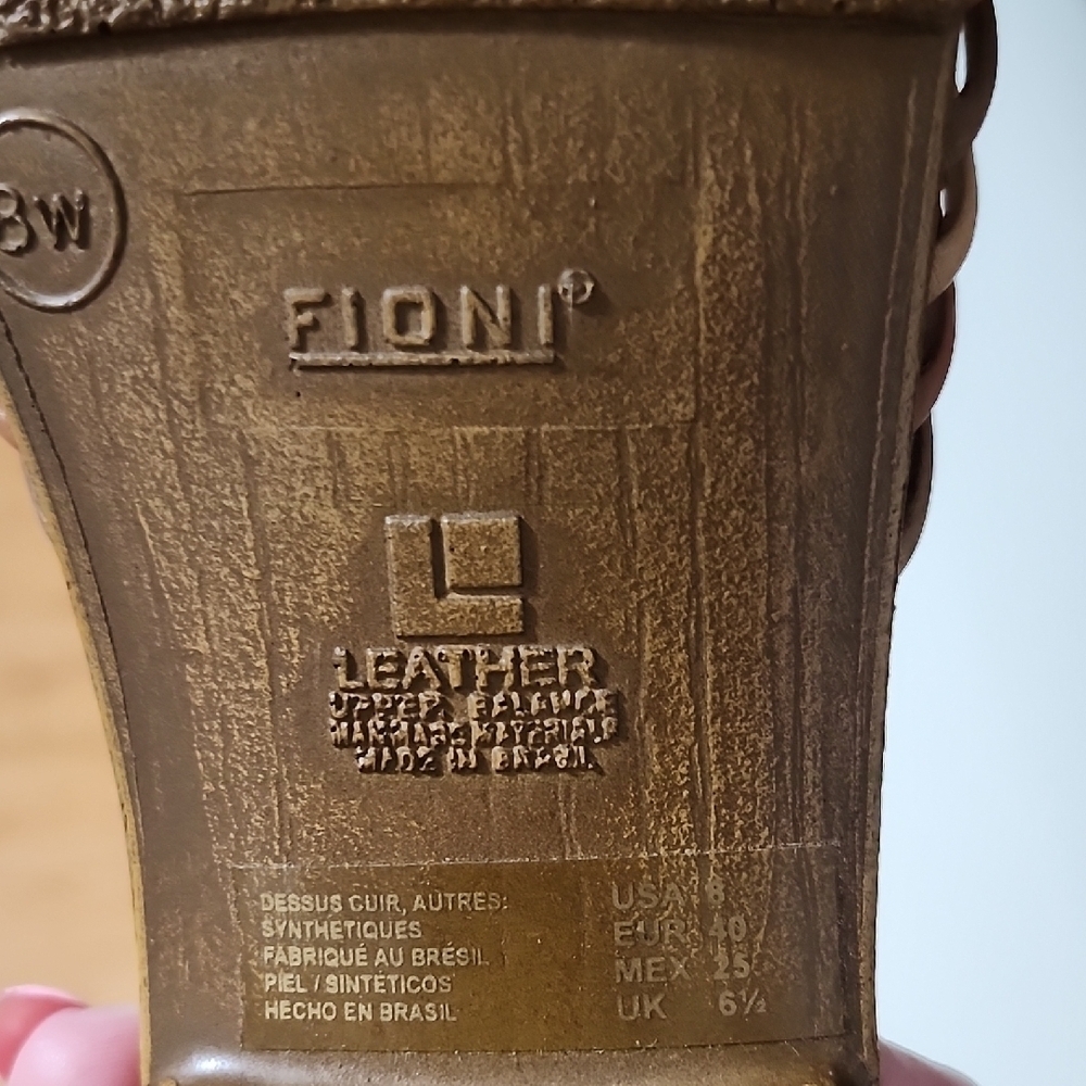 FIONI Clothing Tan Strappy Heels - Picture 2 of 5